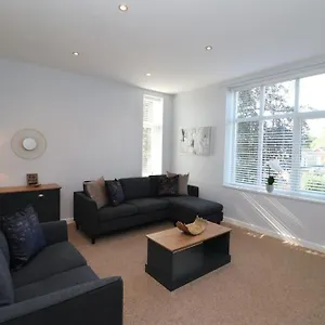 The Den - Ihmelb Apt 2 Apartment Stockton-on-Tees