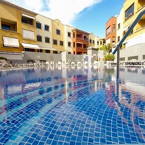 https://paula-pool-apartment-adeje.tenerifehoteles.net