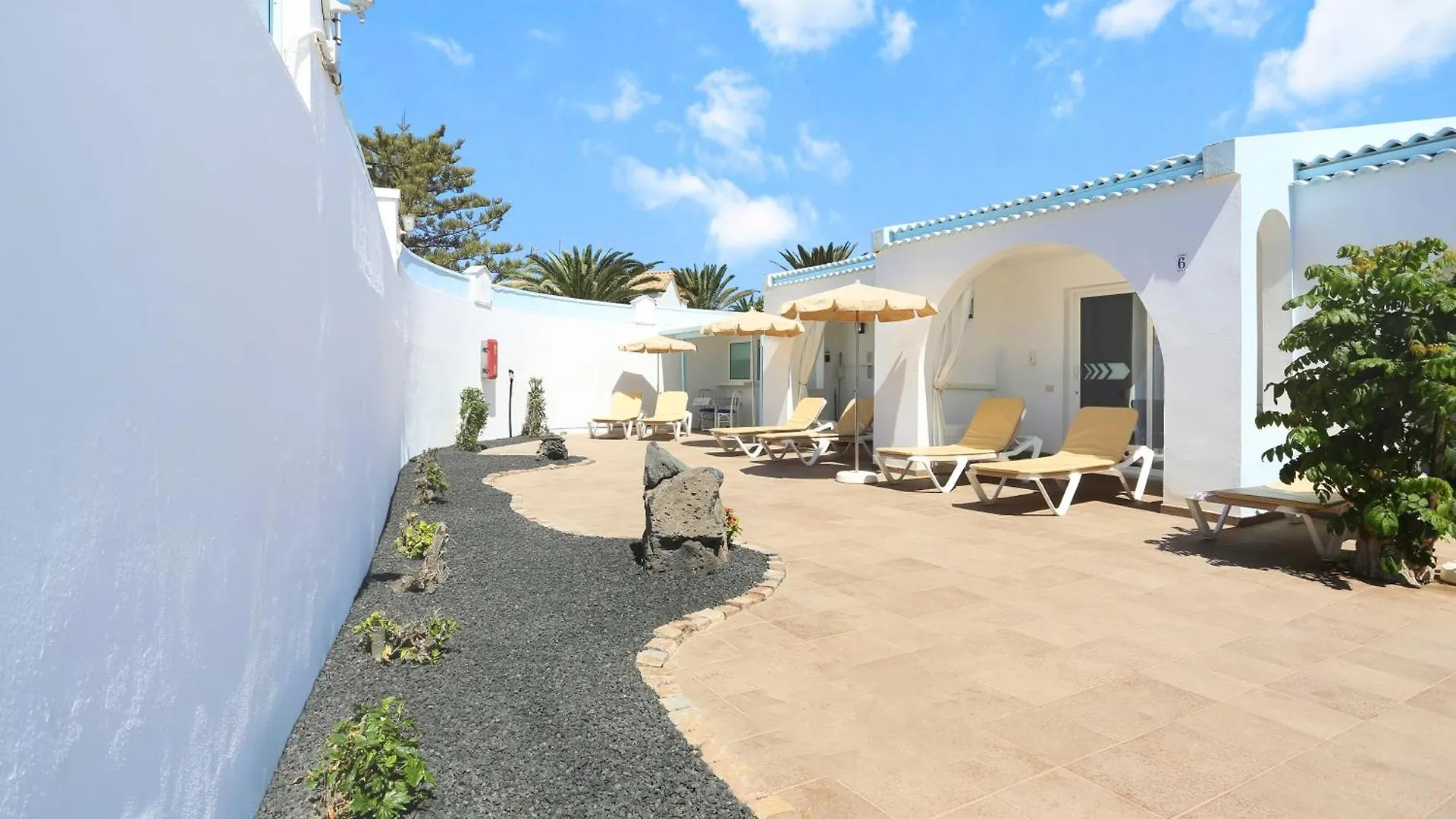 Neptuno Bungalows Corralejo Apartment